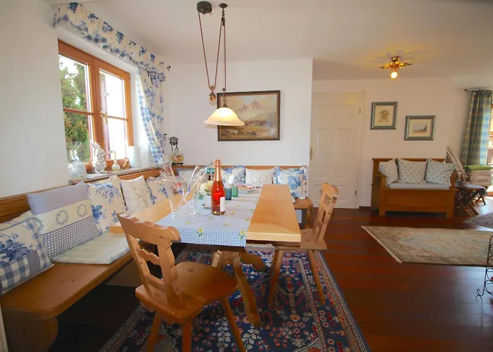 Апартаменти Himmelschloesschen & Rose